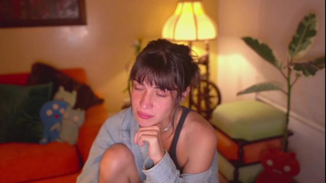 Gallery image thumbnail from TheFriendZone's myfreecams stream on, 11/15/2023, 02:51 image 7 of 20