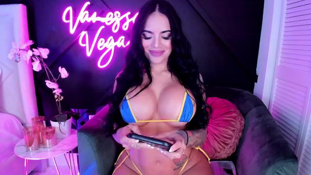Gallery image thumbnail from Vanessa_Vega's myfreecams stream on, 02/08/2023, 01:46 image 1 of 20