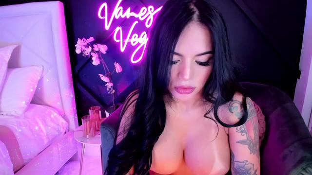 Gallery image thumbnail from Vanessa_Vega's myfreecams stream on, 03/21/2023, 02:11 image 18 of 20