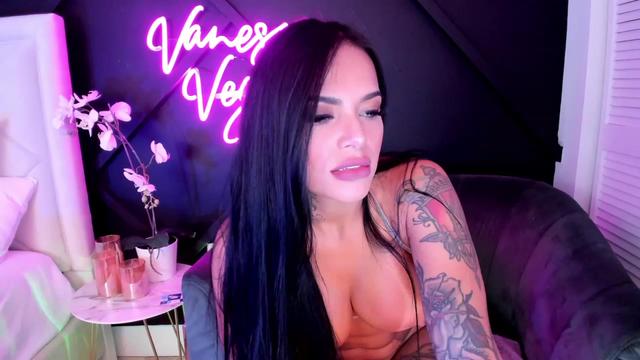 Gallery image thumbnail from Vanessa_Vega's myfreecams stream on, 05/11/2023, 23:35 image 14 of 20