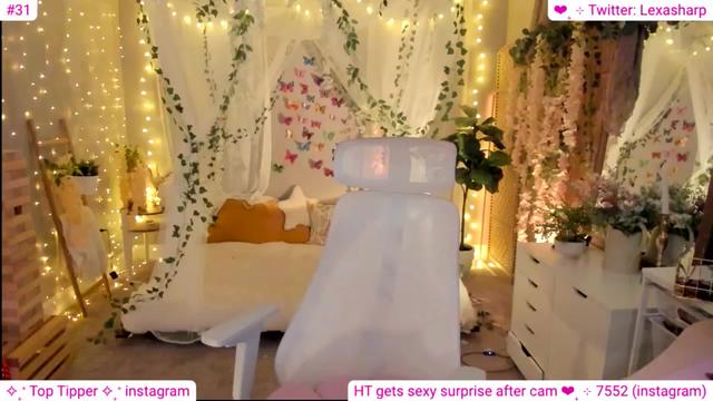 Gallery image thumbnail from alexasharp's myfreecams stream on, 04/16/2024, 02:18 image 19 of 20
