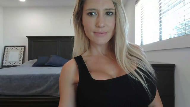 Gallery image thumbnail from blond_milf's myfreecams stream on, 04/22/2024, 21:35 image 16 of 20