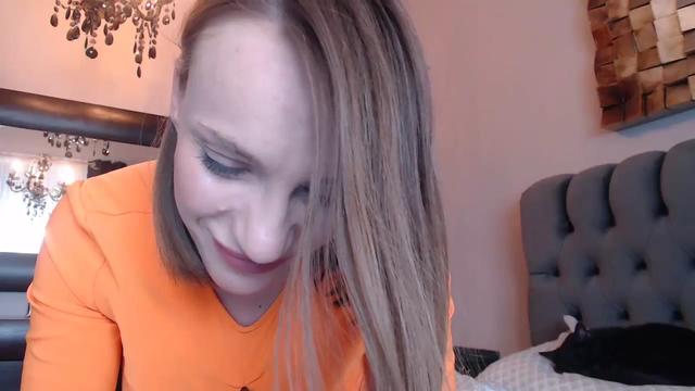 Gallery image thumbnail from call_me_em's myfreecams stream on, 01/21/2024, 10:13 image 19 of 20