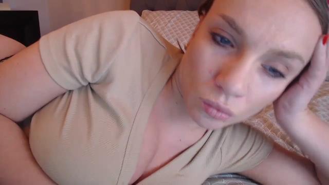 Gallery image thumbnail from call_me_em's myfreecams stream on, 02/10/2024, 11:27 image 1 of 20