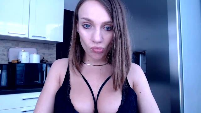 Gallery image thumbnail from call_me_em's myfreecams stream on, 03/22/2024, 13:51 image 14 of 20