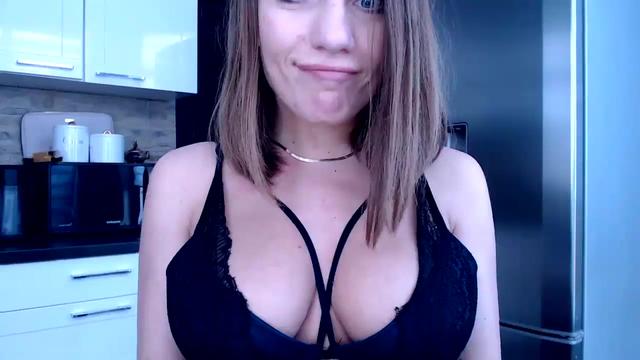 Gallery image thumbnail from call_me_em's myfreecams stream on, 03/22/2024, 13:51 image 16 of 20