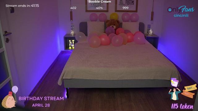 Gallery image thumbnail from cinnabellee's myfreecams stream on, 04/22/2024, 20:56 image 19 of 20