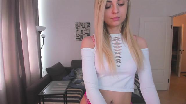Gallery image thumbnail from covfefe__'s myfreecams stream on, 04/12/2024, 12:24 image 17 of 20