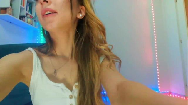 Gallery image thumbnail from elissa25_'s myfreecams stream on, 01/20/2023, 05:46 image 8 of 20