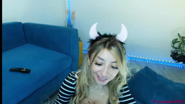 Gallery image thumbnail from elissa25_'s myfreecams stream on, 01/19/2024, 04:55 image 14 of 20