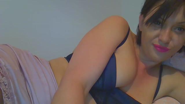 Gallery image thumbnail from hayley_london's myfreecams stream on, 05/31/2023, 11:52 image 4 of 20
