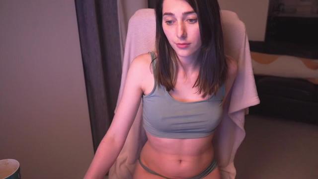 Gallery image thumbnail from hey_foxy's myfreecams stream on, 04/03/2024, 20:49 image 15 of 20