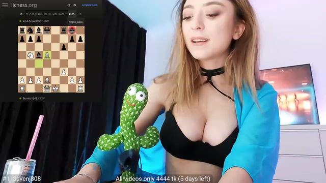 Gallery image thumbnail from hunny_bunny25's myfreecams stream on, 01/30/2023, 02:26 image 7 of 20