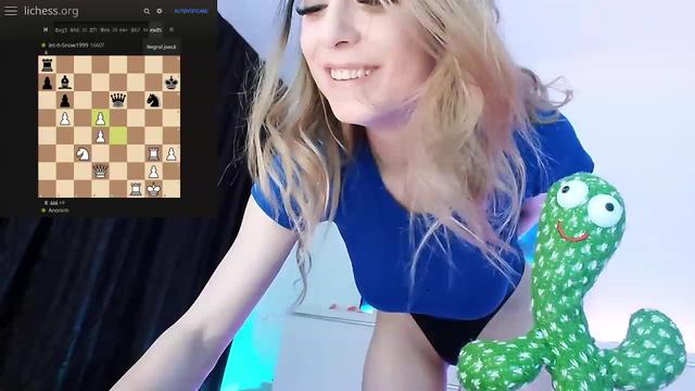 Gallery image thumbnail from hunny_bunny25's myfreecams stream on, 03/16/2023, 04:35 image 7 of 20