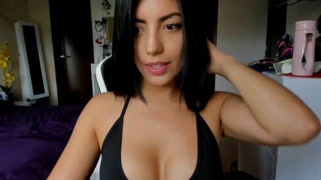 Gallery image thumbnail from leyla_blue's myfreecams stream on, 02/10/2024, 19:33 image 5 of 20