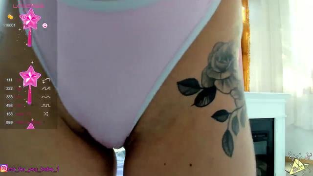 Gallery image thumbnail from m1ss_Ariana's myfreecams stream on, 01/10/2024, 11:28 image 14 of 20