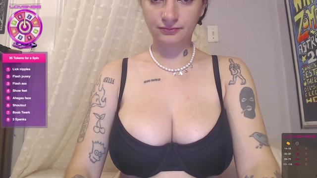 Gallery image thumbnail from notbeckyhecky's myfreecams stream on, 07/12/2023, 20:37 image 10 of 20