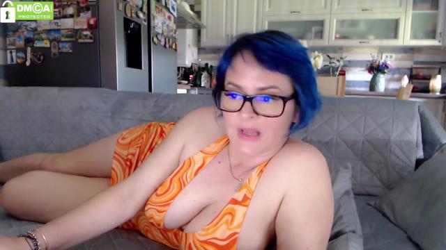 Gallery image thumbnail from silverjewel's myfreecams stream on, 04/02/2024, 08:32 image 2 of 20