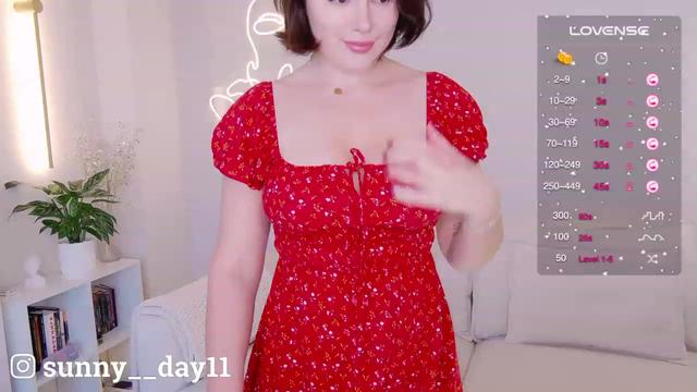 Gallery image thumbnail from sunny__day1's myfreecams stream on, 10/16/2023, 11:55 image 6 of 20