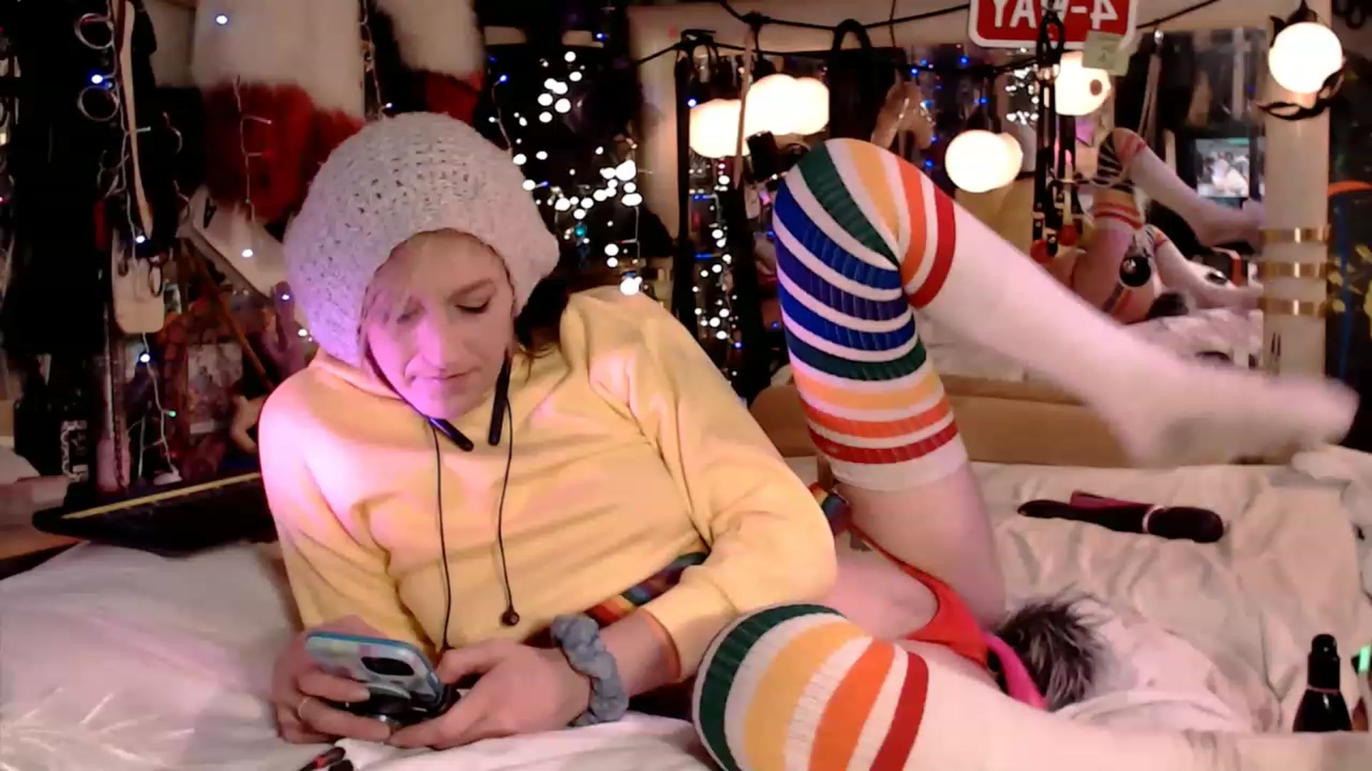 Gallery image thumbnail from A2SlapSquirt's myfreecams stream on, 11/25/2022, 09:58 image 10 of 20