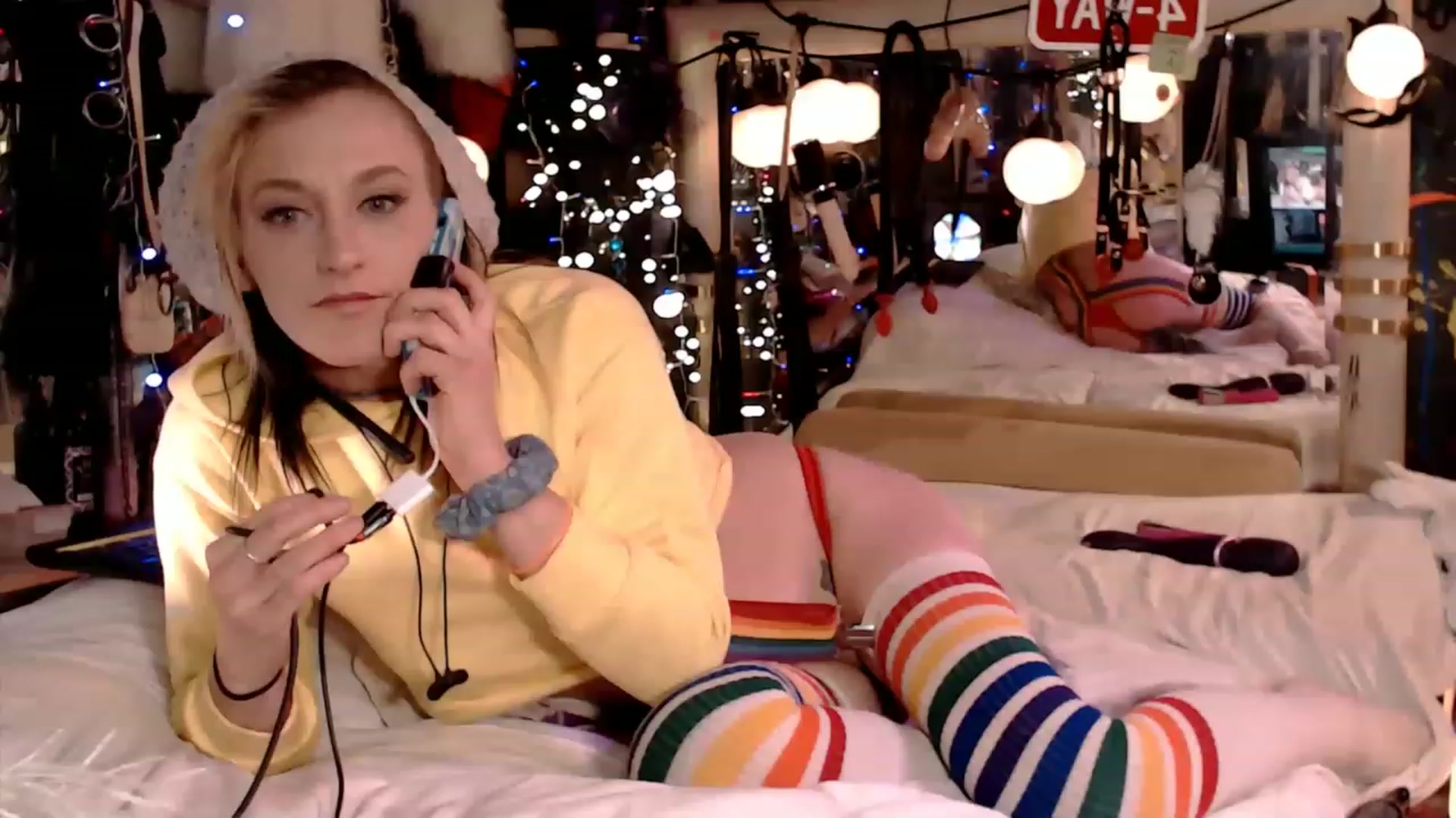 Gallery image thumbnail from A2SlapSquirt's myfreecams stream on, 11/25/2022, 09:58 image 20 of 20