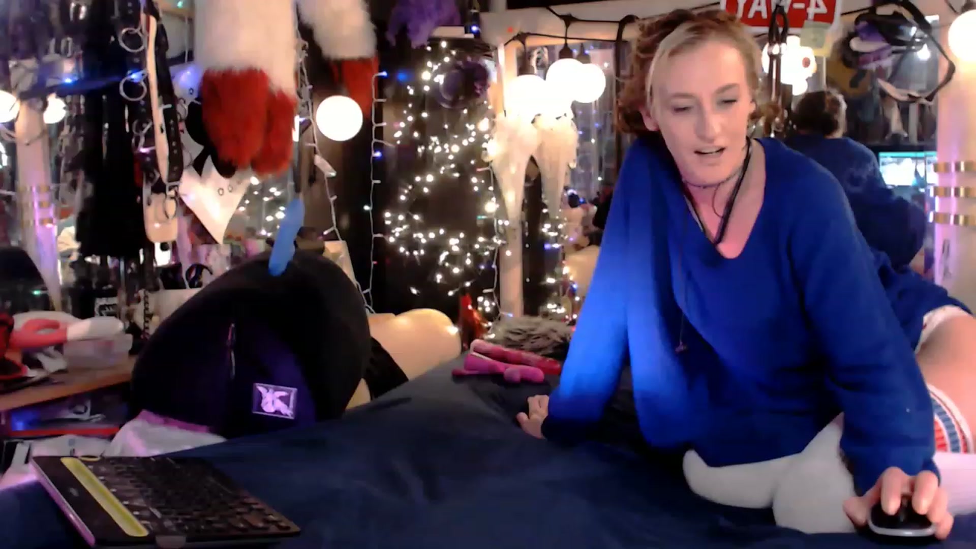 Gallery image thumbnail from A2SlapSquirt's myfreecams stream on, 11/28/2022, 11:16 image 5 of 20