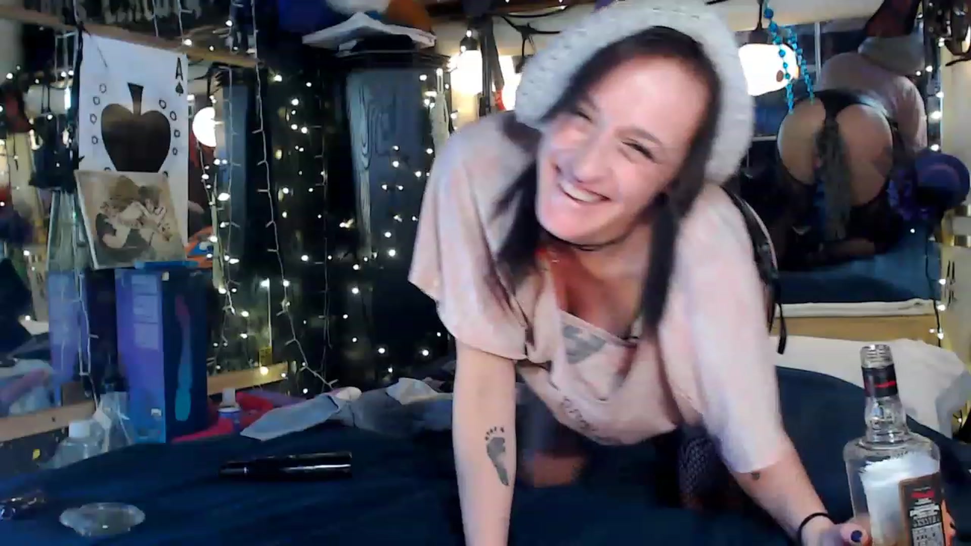 Gallery image thumbnail from A2SlapSquirt's myfreecams stream on, 12/29/2022, 08:43 image 15 of 20
