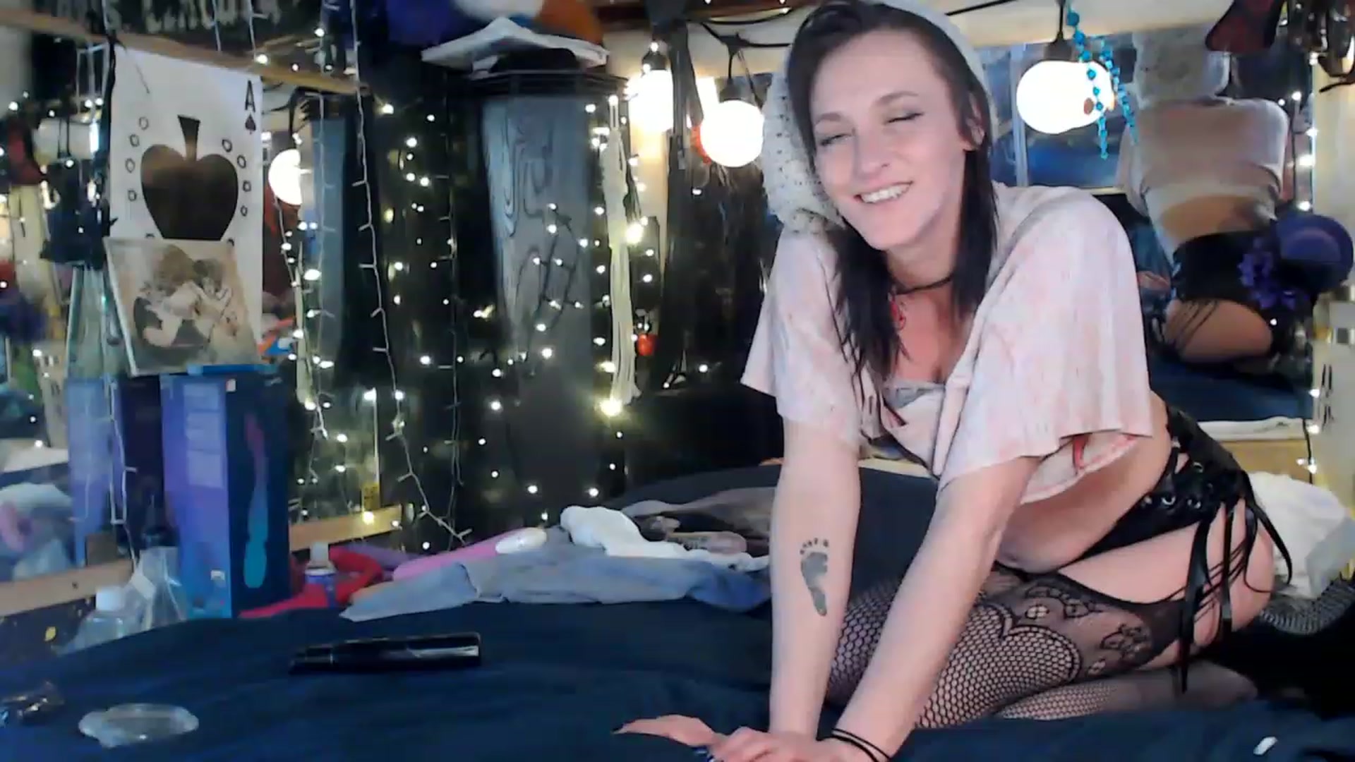 Gallery image thumbnail from A2SlapSquirt's myfreecams stream on, 12/29/2022, 08:43 image 8 of 20