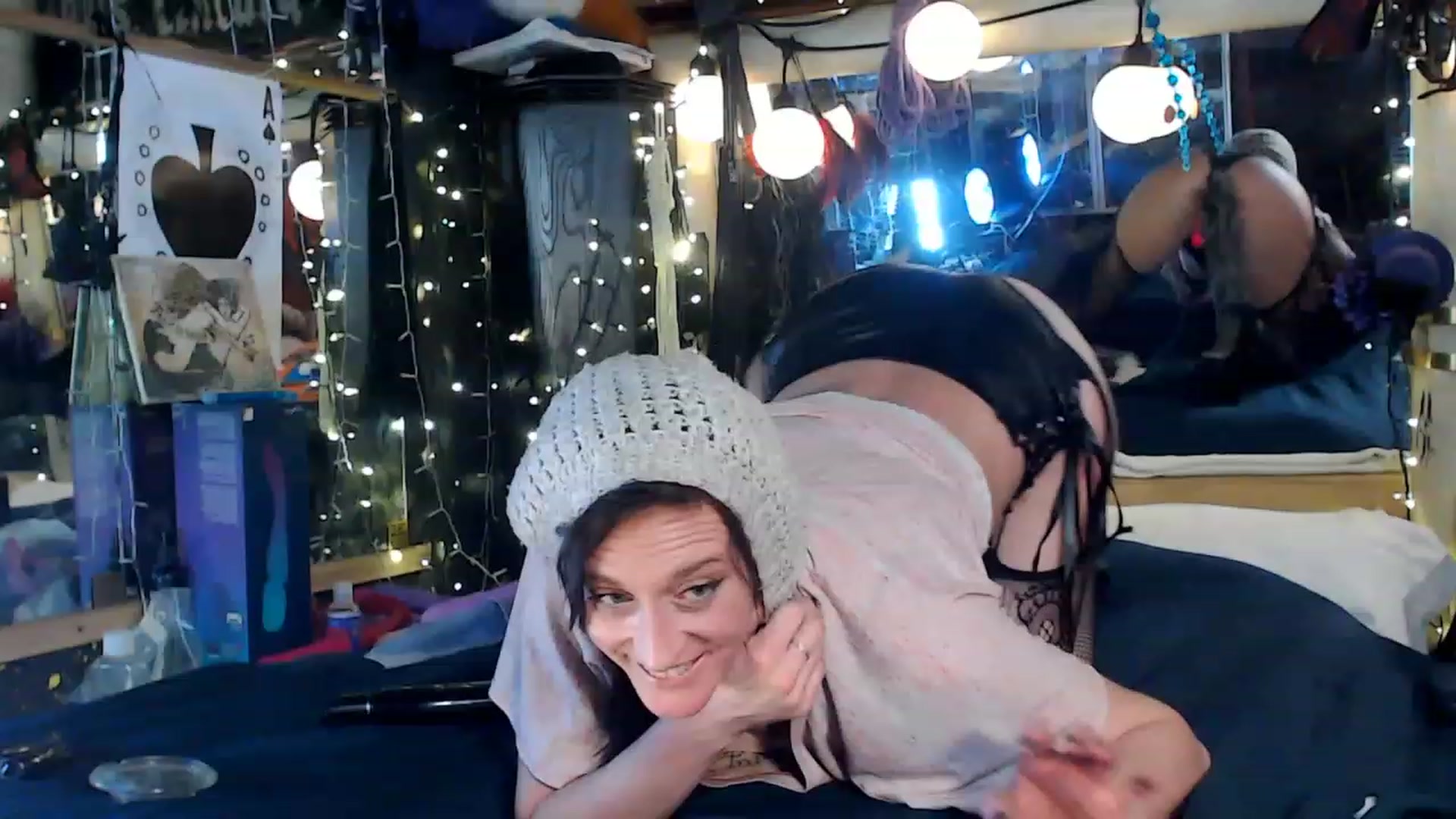 Gallery image thumbnail from A2SlapSquirt's myfreecams stream on, 12/29/2022, 08:43 image 10 of 20
