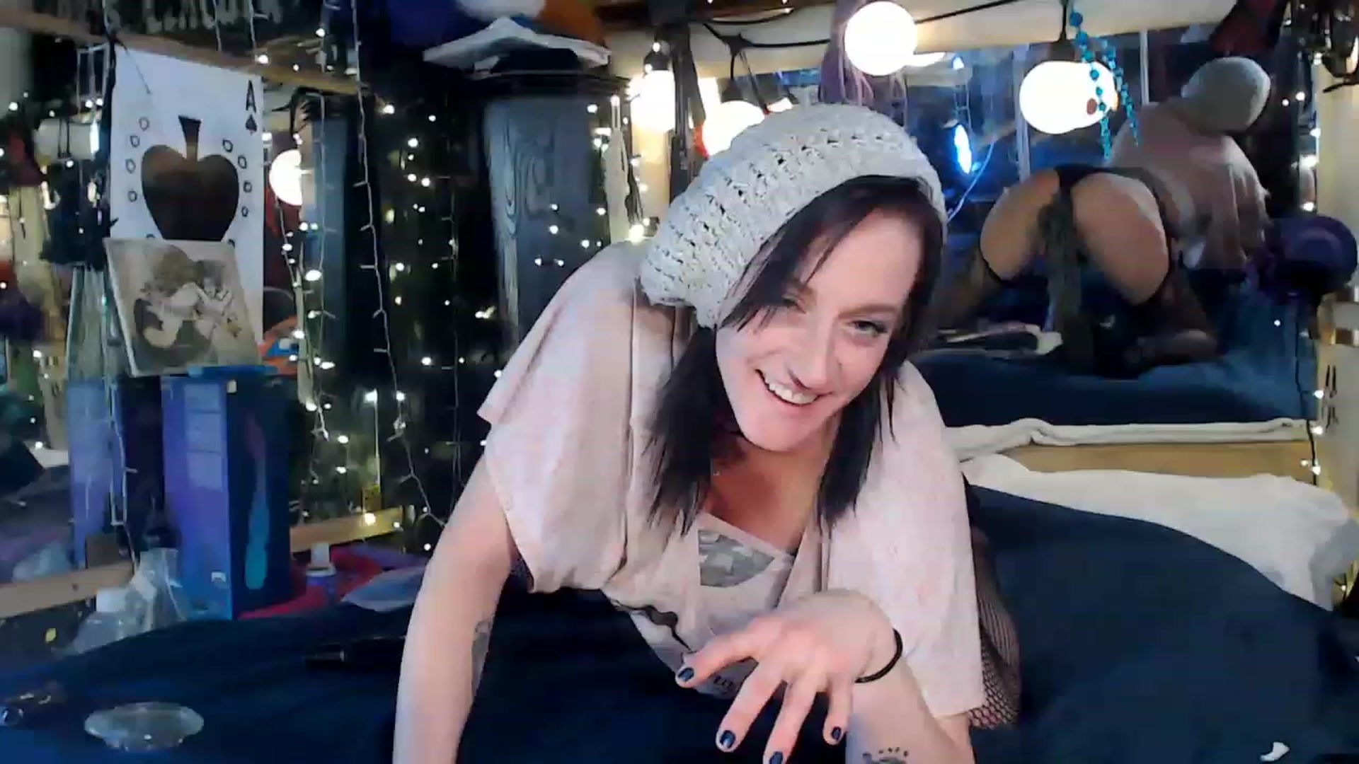 Gallery image thumbnail from A2SlapSquirt's myfreecams stream on, 12/29/2022, 08:43 image 14 of 20