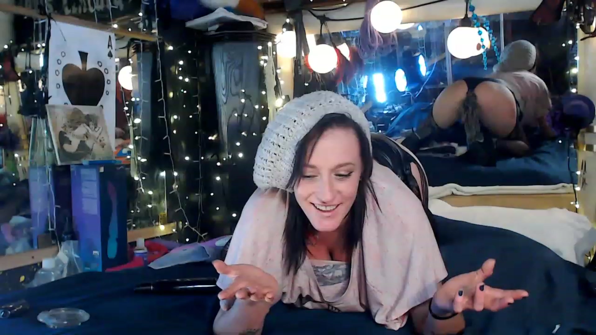 Gallery image thumbnail from A2SlapSquirt's myfreecams stream on, 12/29/2022, 08:43 image 11 of 20