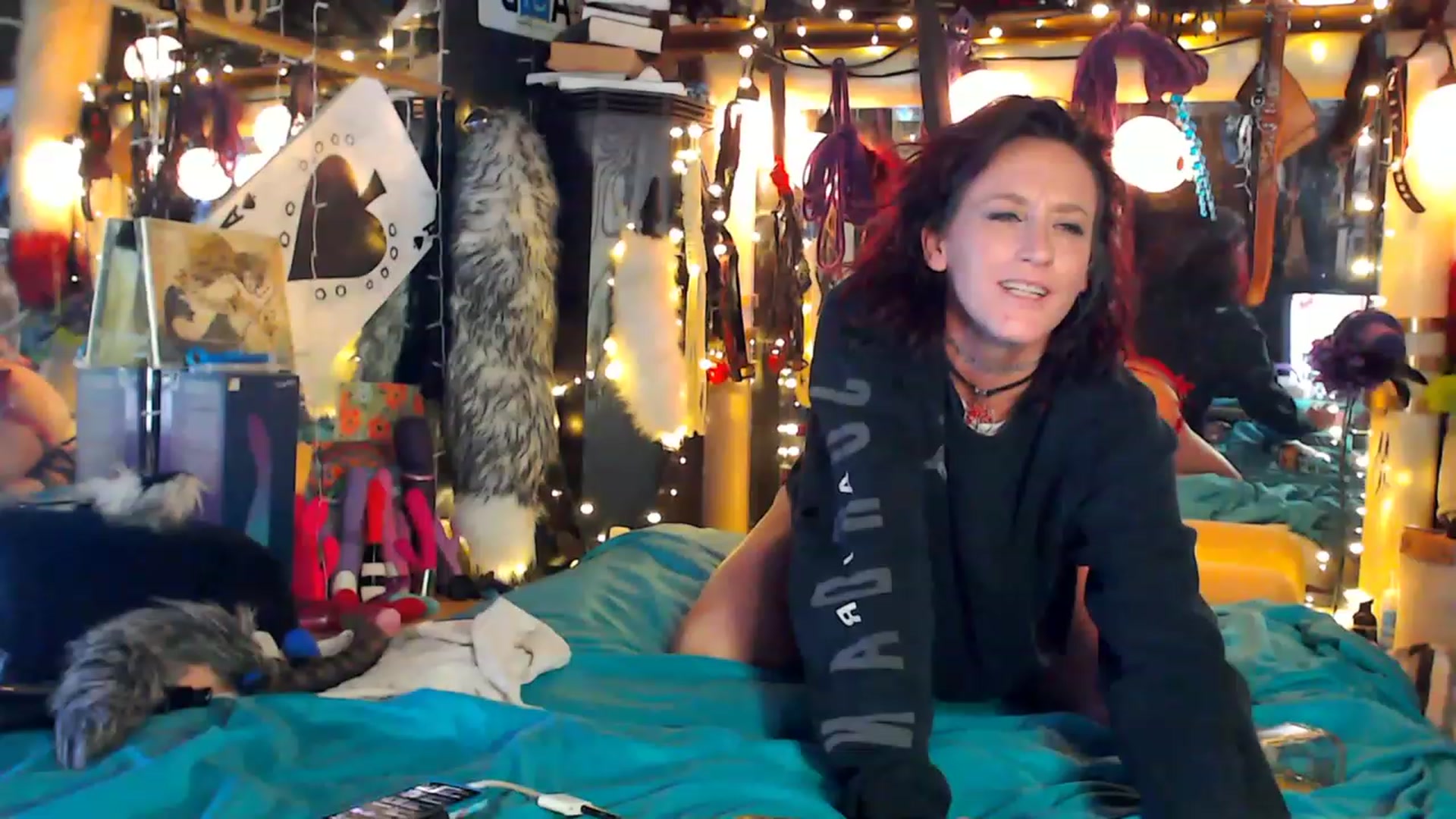 Gallery image thumbnail from A2SlapSquirt's myfreecams stream on, 01/03/2023, 09:25 image 16 of 20