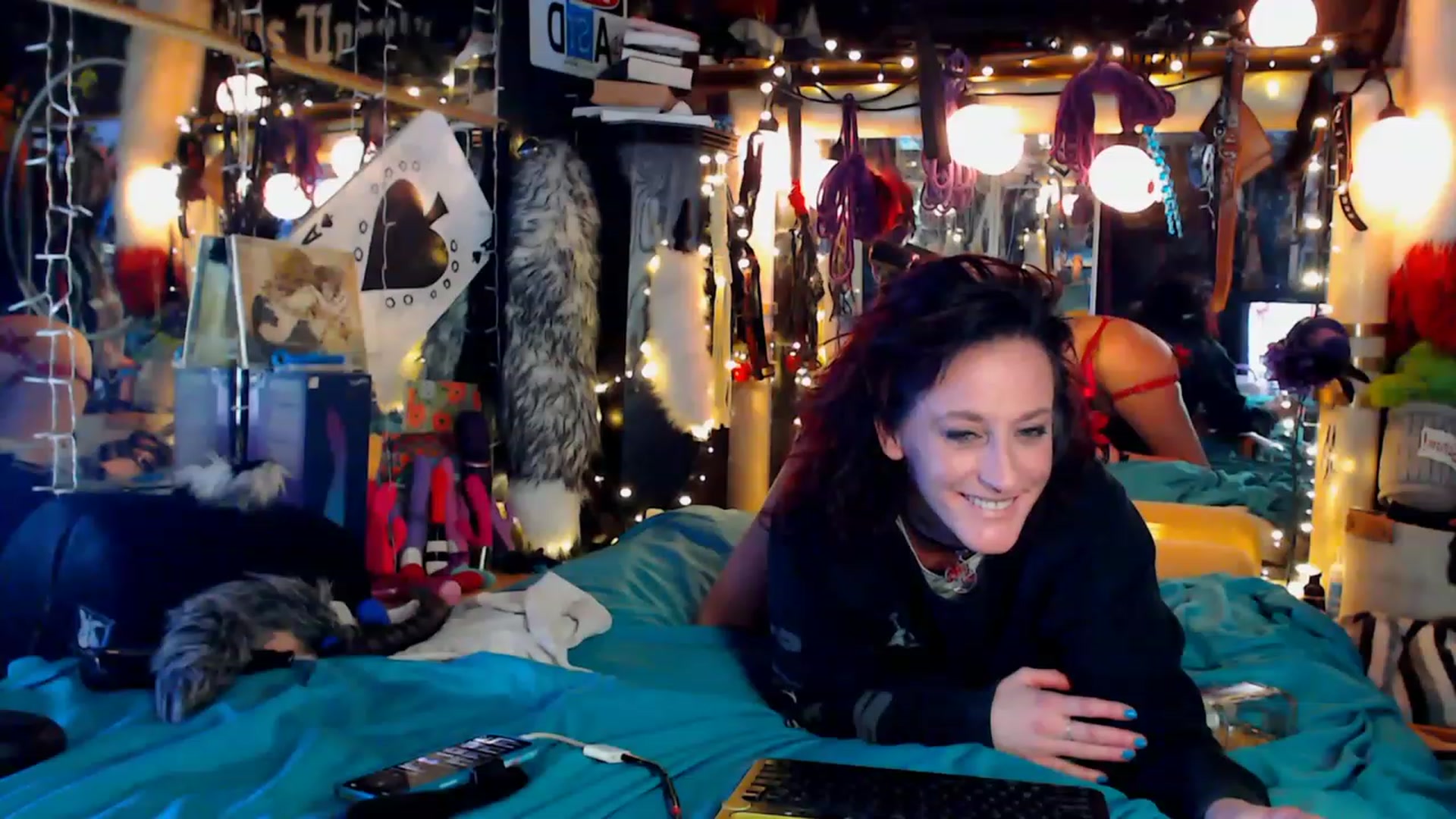 Gallery image thumbnail from A2SlapSquirt's myfreecams stream on, 01/03/2023, 09:25 image 15 of 20