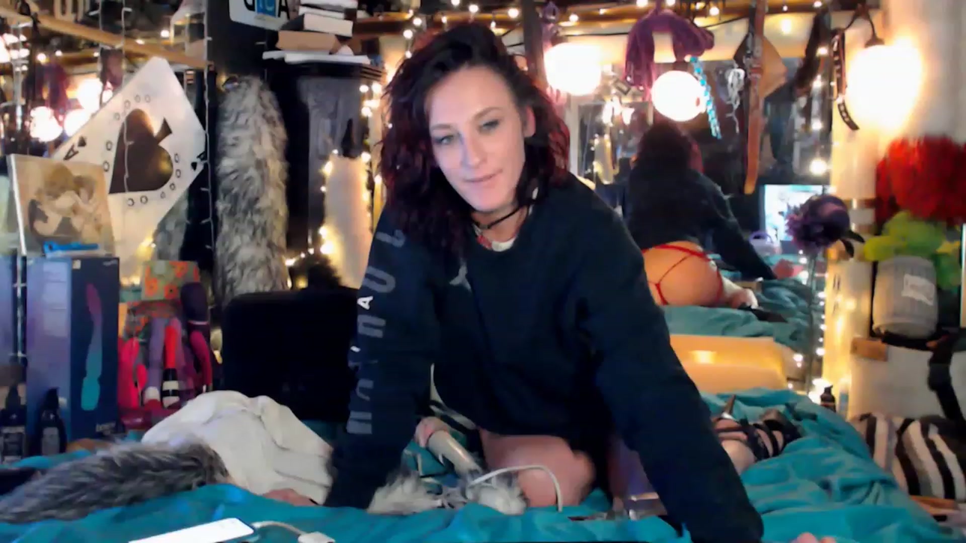 Gallery image thumbnail from A2SlapSquirt's myfreecams stream on, 01/03/2023, 10:35 image 1 of 20