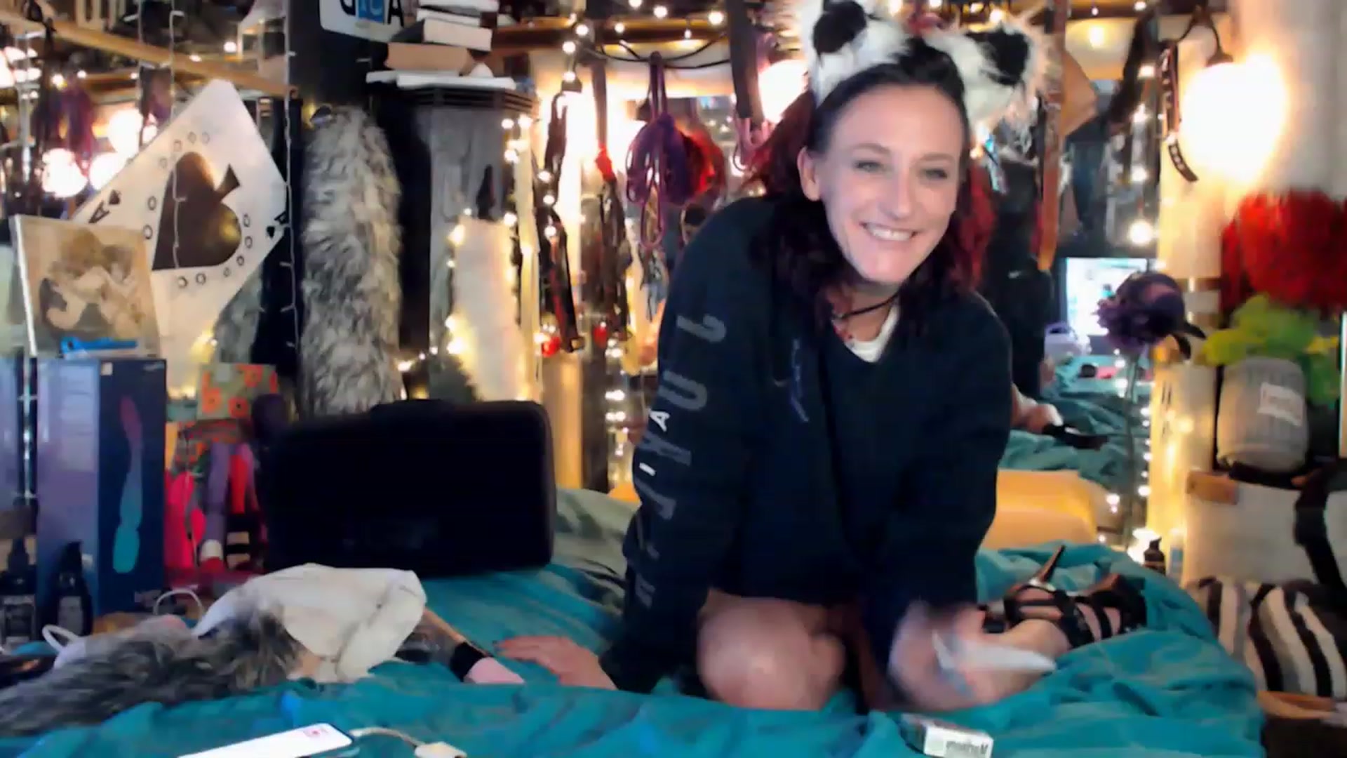 Gallery image thumbnail from A2SlapSquirt's myfreecams stream on, 01/03/2023, 10:35 image 2 of 20