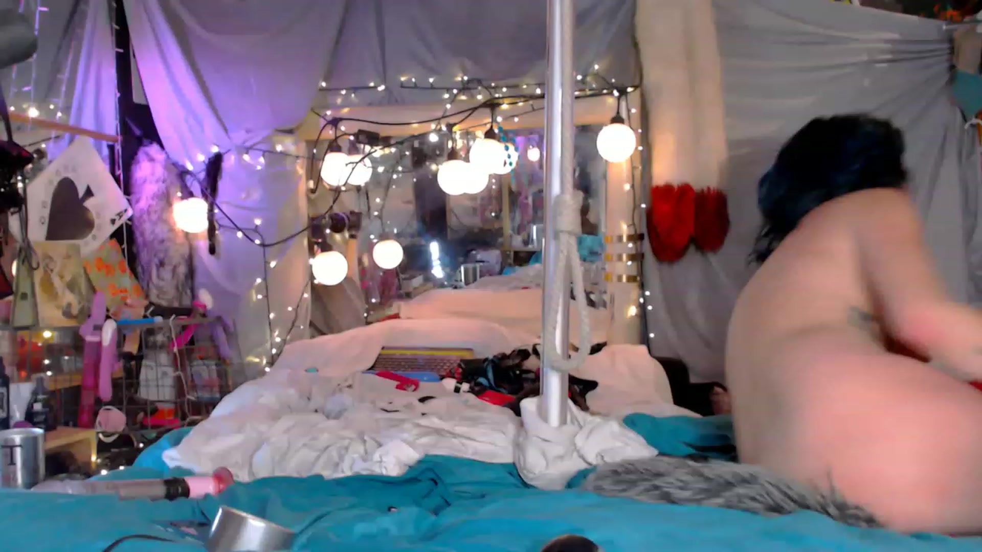 Gallery image thumbnail from A2SlapSquirt's myfreecams stream on, 01/21/2023, 13:41 image 9 of 20