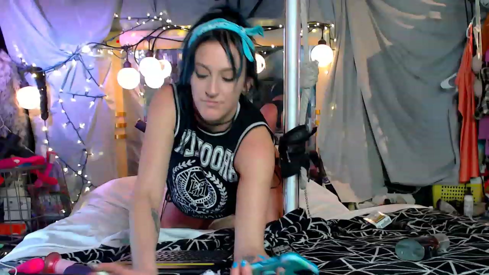 Gallery image thumbnail from A2SlapSquirt's myfreecams stream on, 01/25/2023, 11:20 image 9 of 20