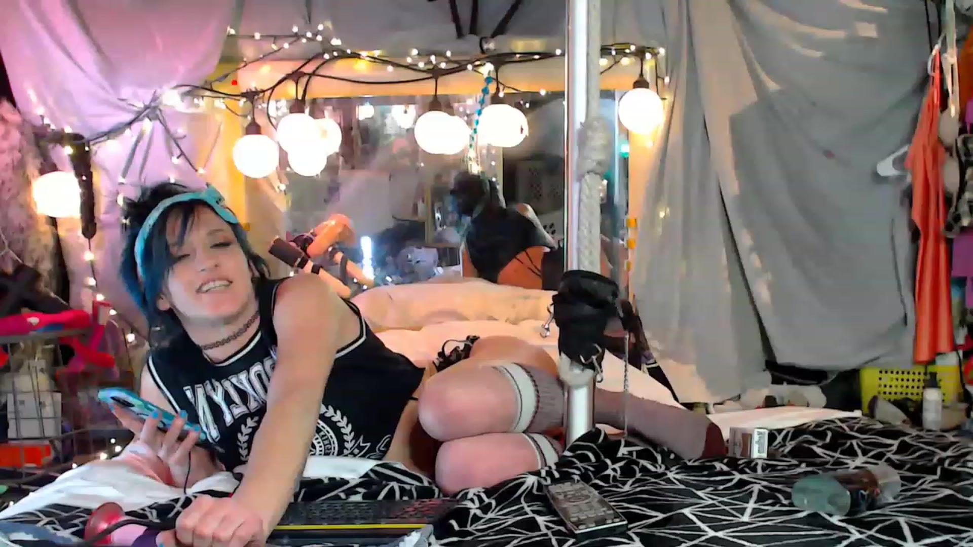 Gallery image thumbnail from A2SlapSquirt's myfreecams stream on, 01/25/2023, 11:20 image 18 of 20