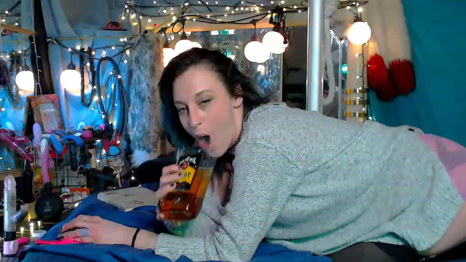 Gallery image thumbnail from A2SlapSquirt's myfreecams stream on, 02/09/2023, 09:47 image 7 of 20