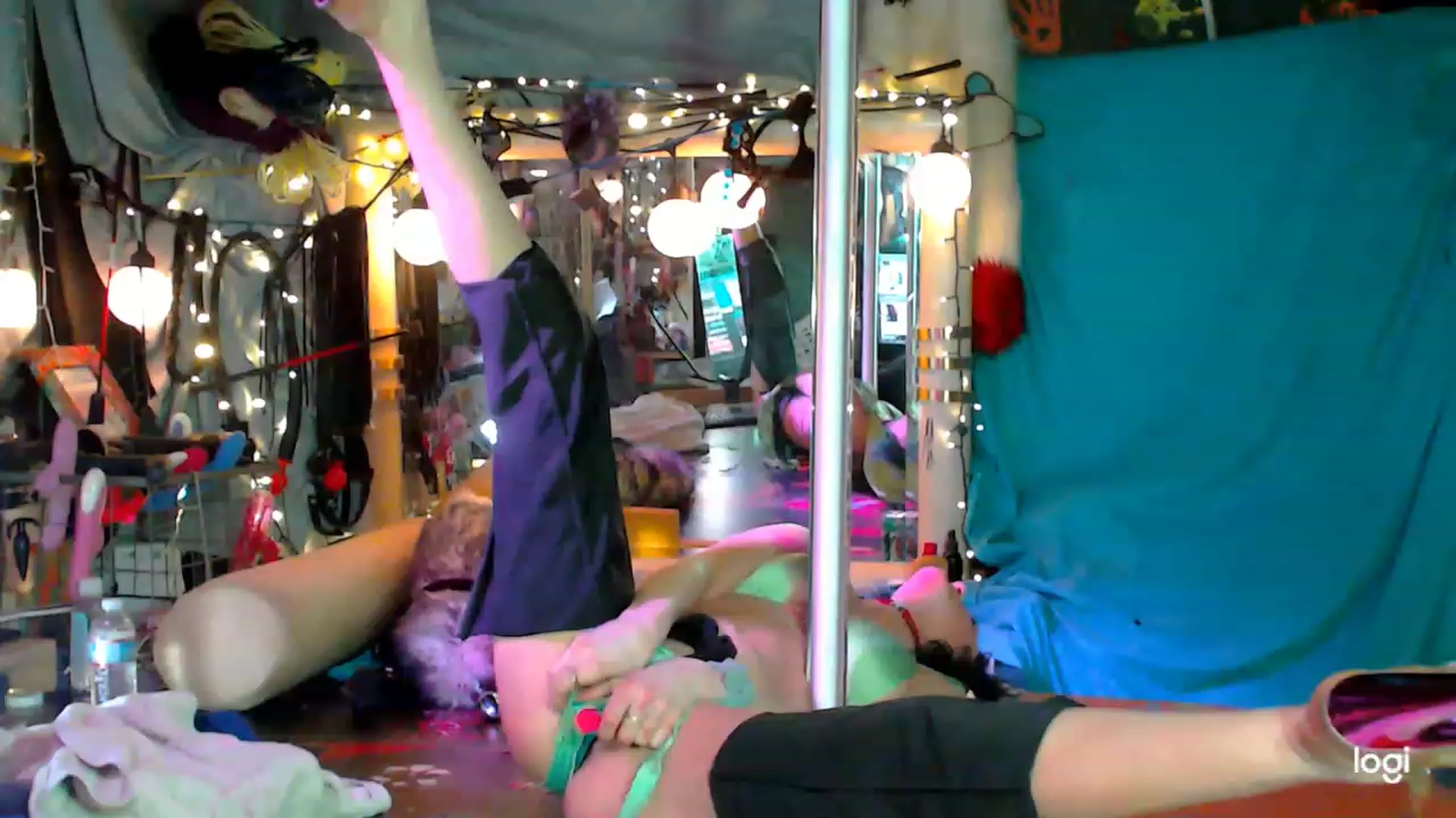 Gallery image thumbnail from A2SlapSquirt's myfreecams stream on, 02/28/2023, 10:08 image 10 of 20