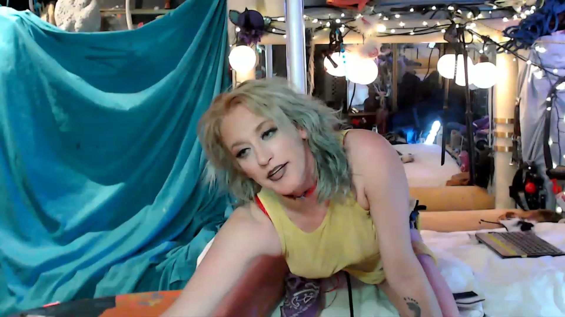 Gallery image thumbnail from A2SlapSquirt's myfreecams stream on, 03/08/2023, 10:01 image 19 of 20