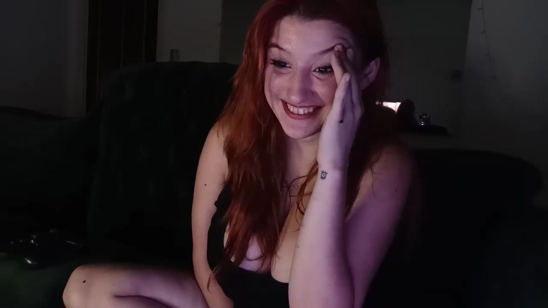 Gallery image thumbnail from AAAAAAAAAAHHH's myfreecams stream on, 04/05/2024, 06:56 image 18 of 20