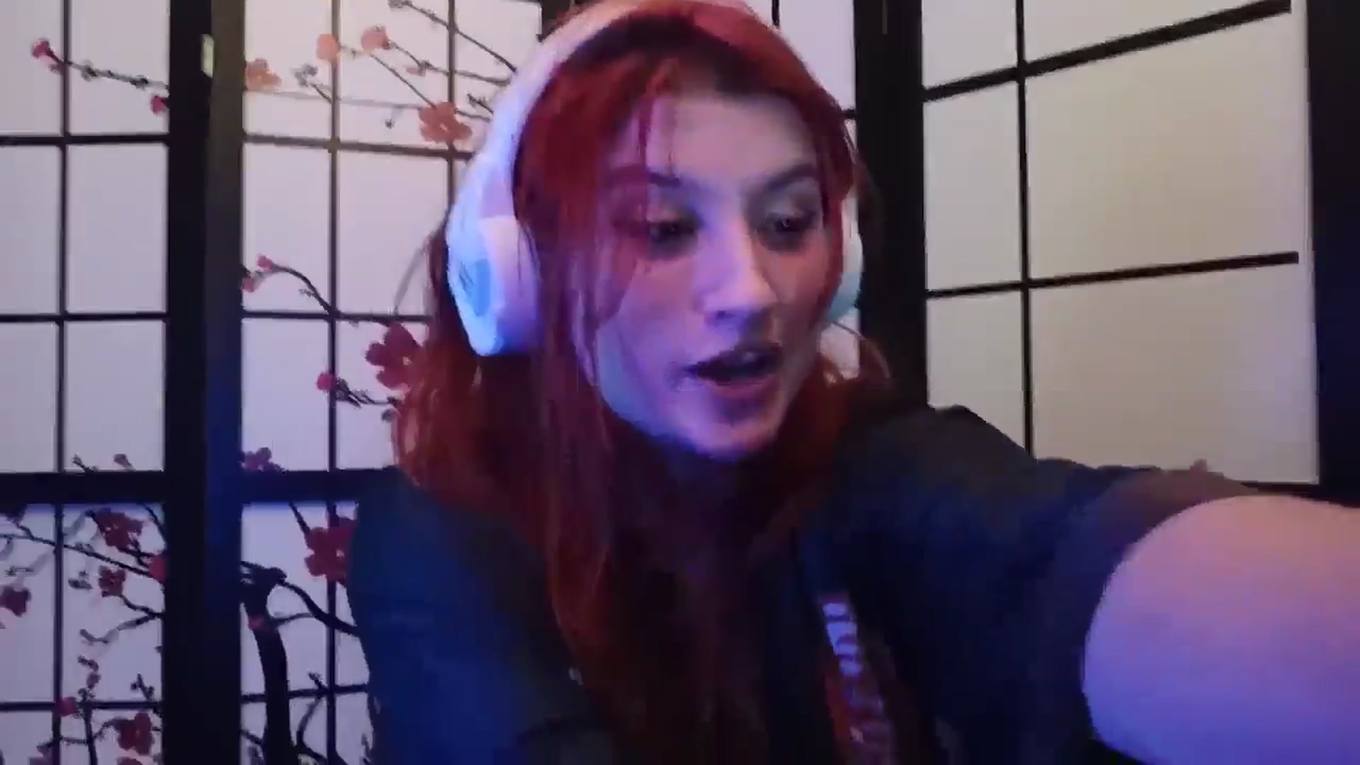 Gallery image thumbnail from AAAAAAAAAAHHH's myfreecams stream on, 04/22/2024, 08:04 image 14 of 20