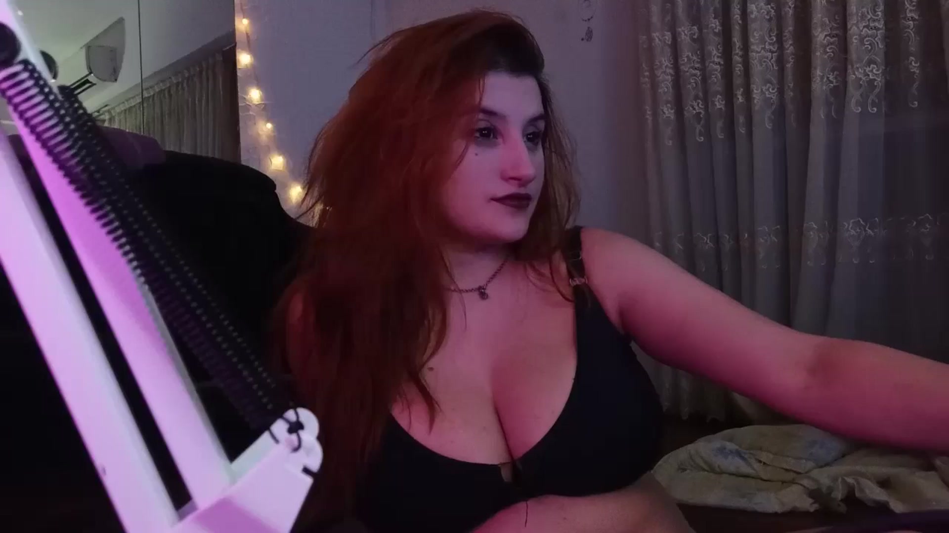 Gallery image thumbnail from AAAAAAAAAAHHH's myfreecams stream on, 05/16/2024, 08:01 image 11 of 20
