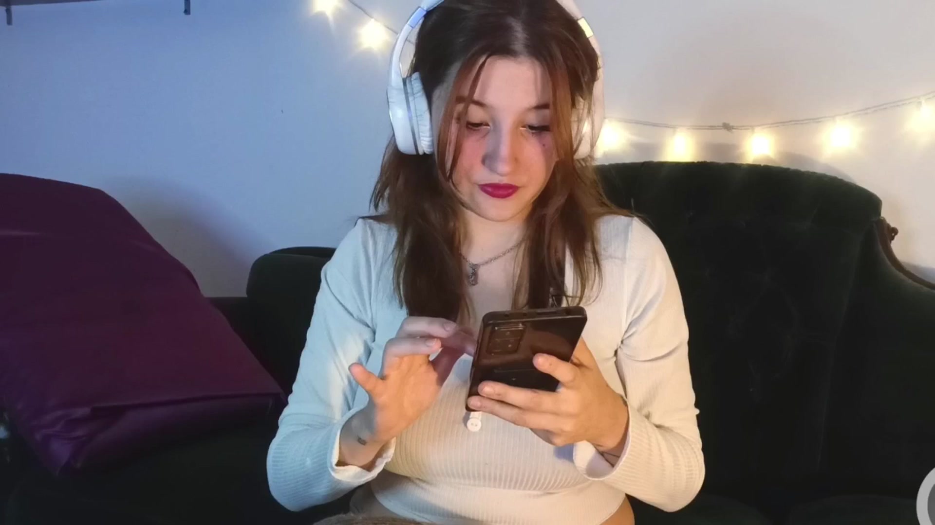 Gallery image thumbnail from AAAAAAAAAAHHH's myfreecams stream on, 03/12/2025, 07:35 image 8 of 20