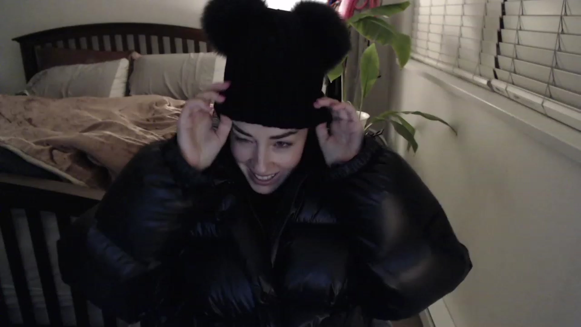 Gallery image thumbnail from AAAAAGHHHHHHH's myfreecams stream on, 12/02/2022, 02:57 image 8 of 20