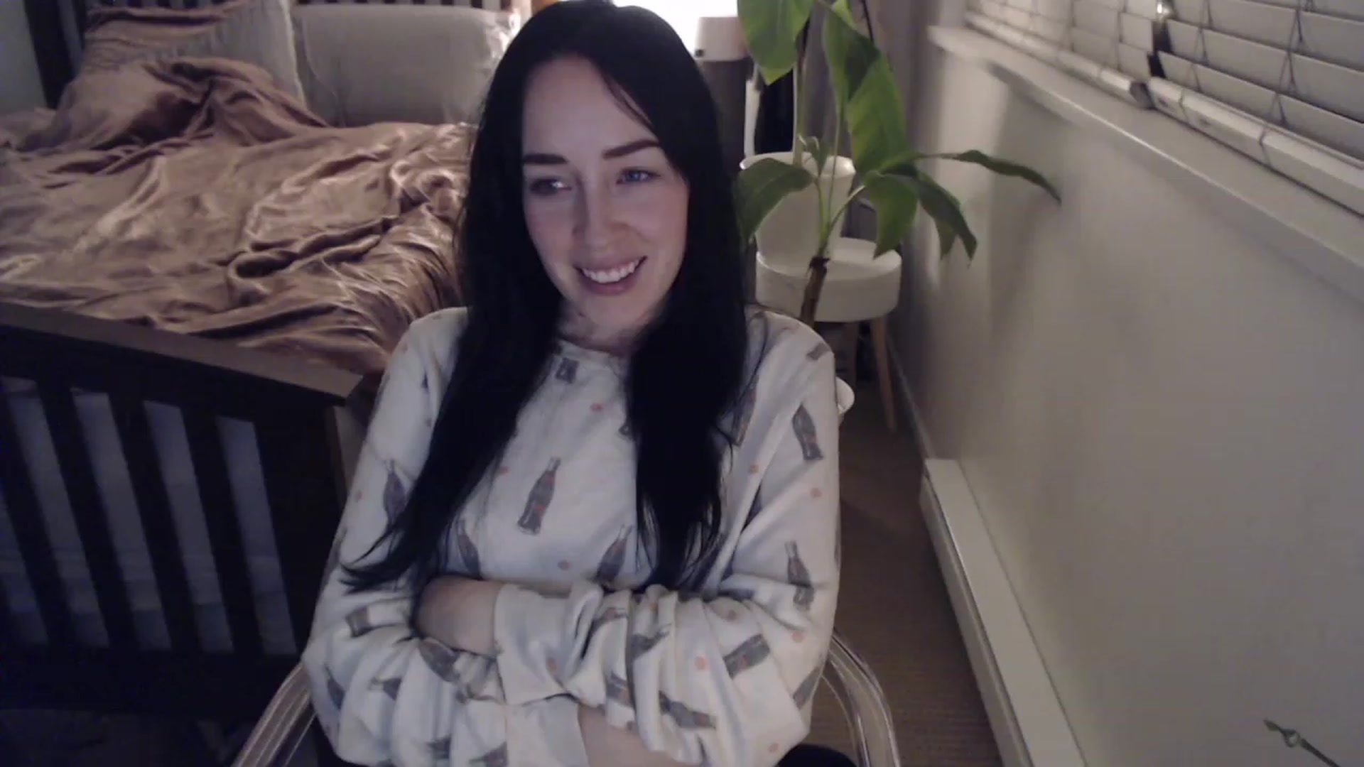 Gallery image thumbnail from AAAAAGHHHHHHH's myfreecams stream on, 12/06/2022, 04:05 image 19 of 20
