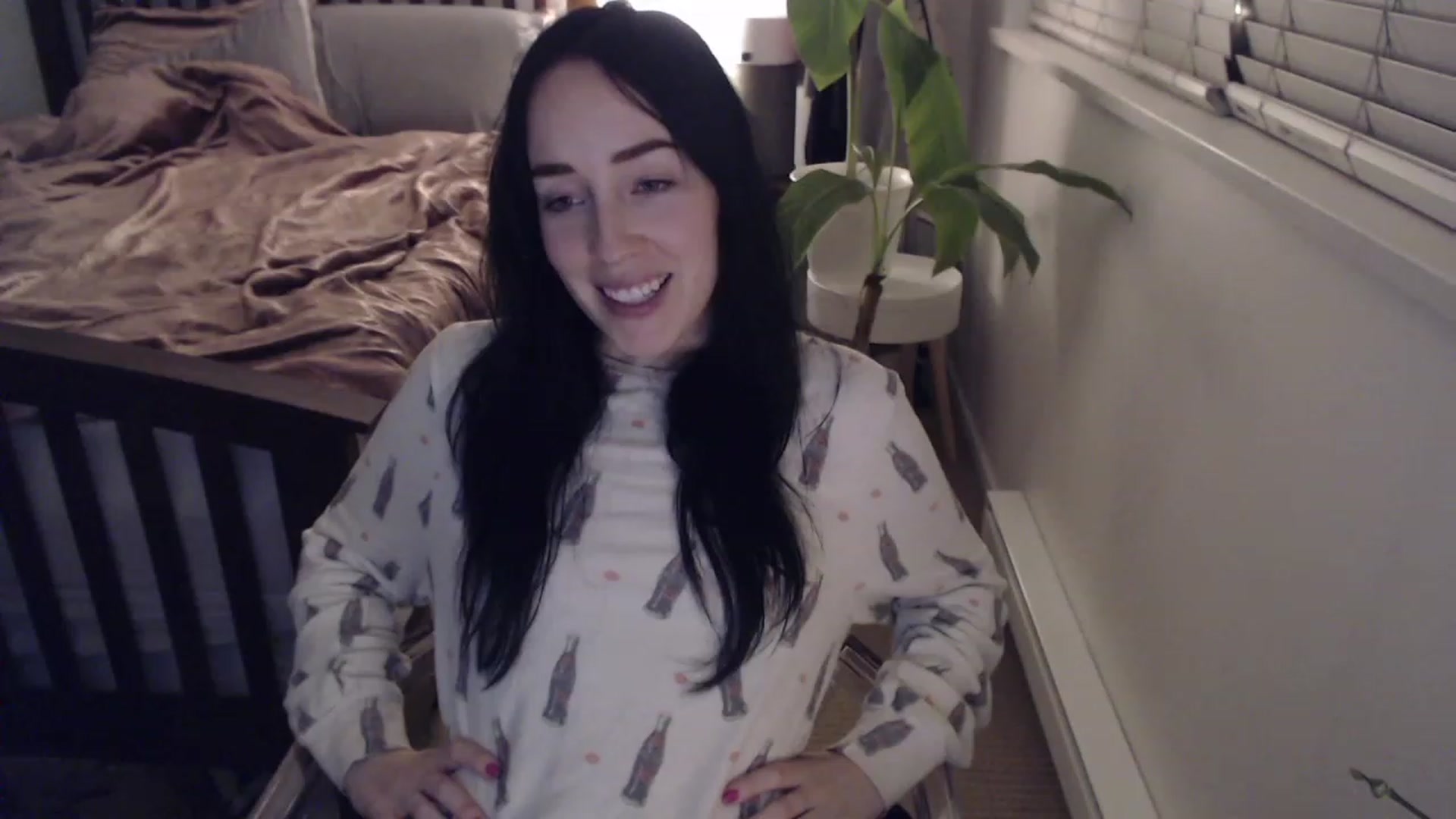 Gallery image thumbnail from AAAAAGHHHHHHH's myfreecams stream on, 12/06/2022, 04:05 image 20 of 20