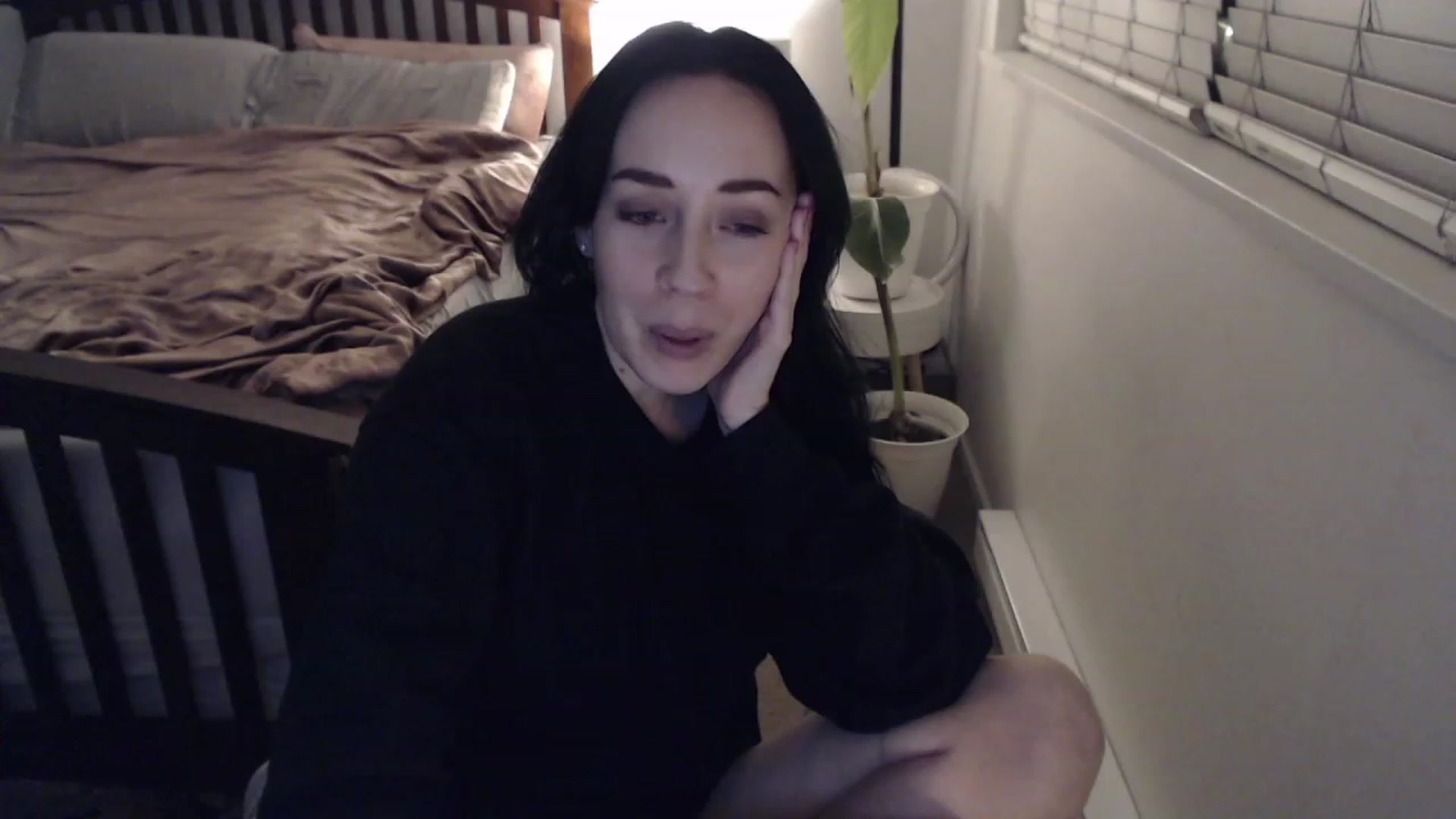 Gallery image thumbnail from AAAAAGHHHHHHH's myfreecams stream on, 12/08/2022, 06:37 image 4 of 20