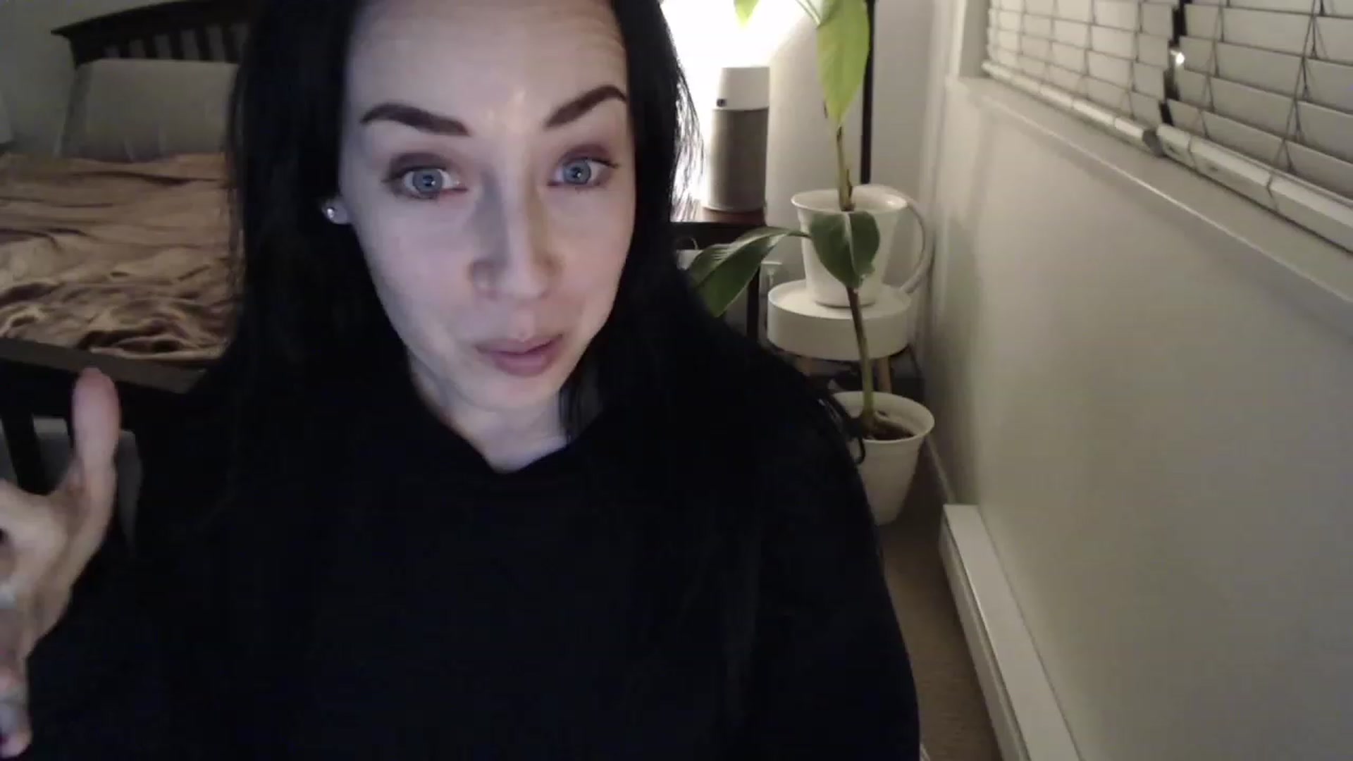 Gallery image thumbnail from AAAAAGHHHHHHH's myfreecams stream on, 12/08/2022, 06:37 image 14 of 20